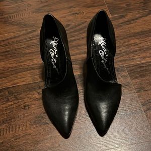Alice Olivia shoes size 8.5/39